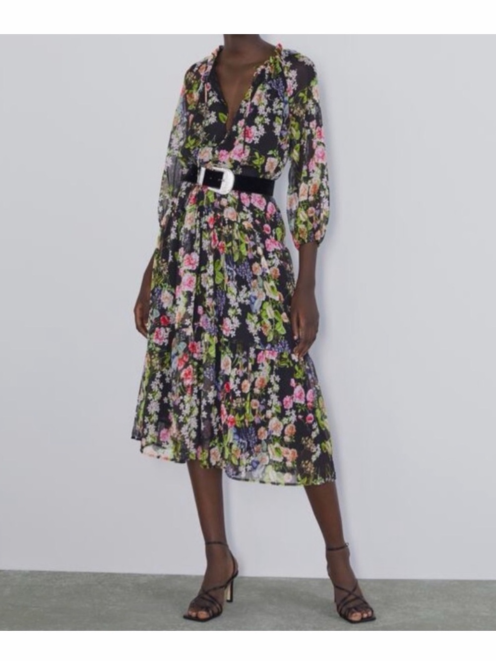 Zara Floral V-Neck Midi Dress in size XL